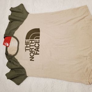 New North face tshirt